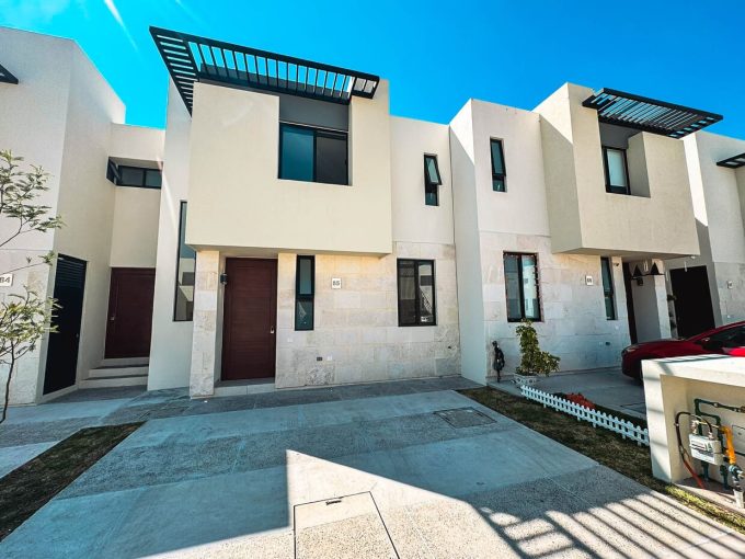 Renta casa en Zibatá Querétaro